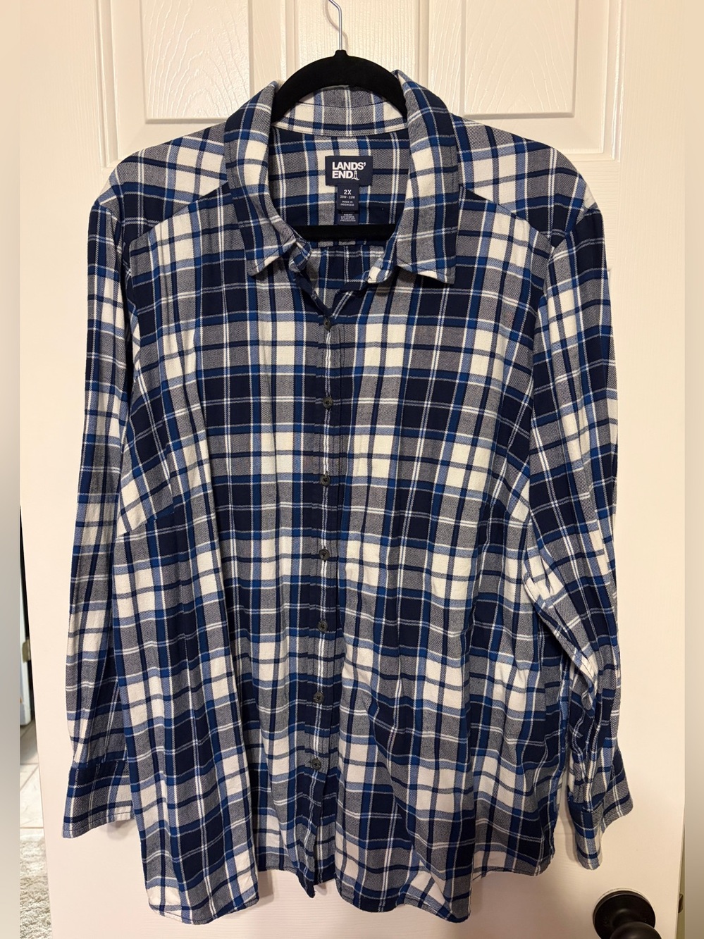 Lands' End Women's 2X Flannel Navy and White Plaid Button-Down Long Sleeve Shirt